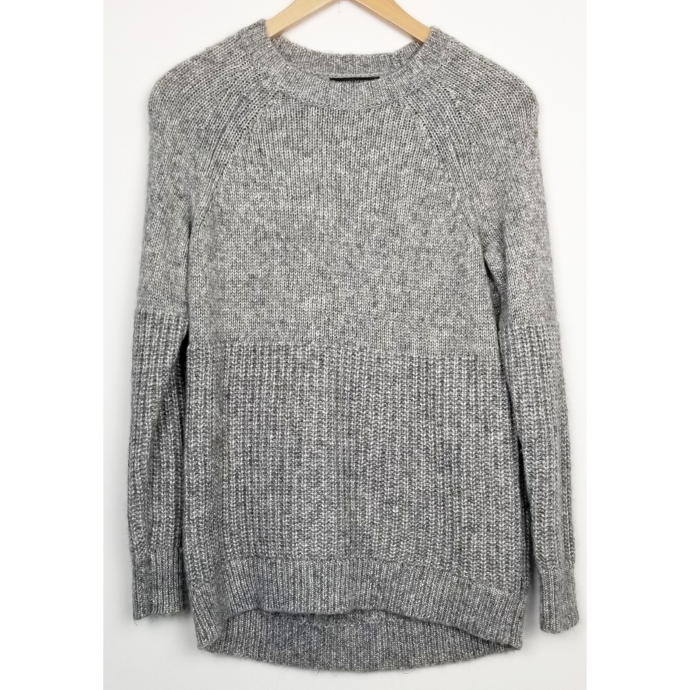 🌺Banana Republic Pullover Sweater (3/$50)